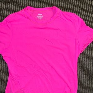 SKIMS FITS EVERYBODY T-SHIRT | NEON PINK